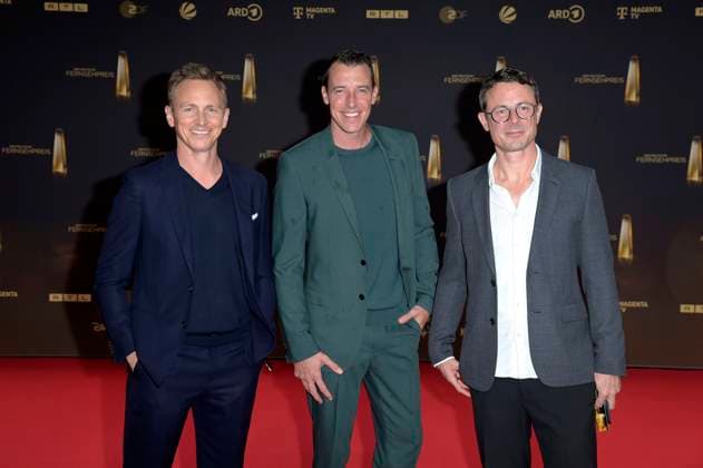 Jochen Breyer, Dominik Klein und Alexander Bommes bei der Verleihung des Deutschen Fernsehpreises 2024 in den MMC Studios. Köln, 25.09.2024