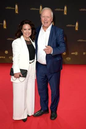 Tom Buhrow mit Partnerin Daniela Boff bei der Verleihung des Deutschen Fernsehpreises 2024 in den MMC Studios. Köln, 25.09.2024