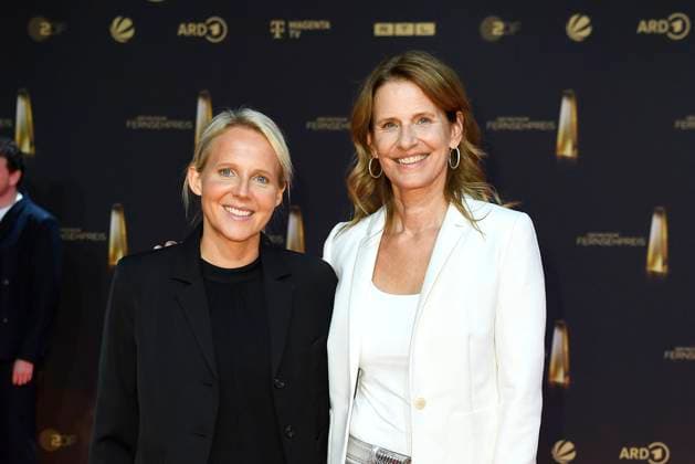 Friederike Kromp und Katrin Mueller-Hohenstein bei der Verleihung vom Deutschen Fernsehpreis am 25.09.2024 in Koeln Deutscher Fernsehpreis Verleihung 2024 in Koeln