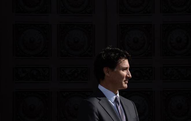 September 26, 2024, Ottawa, On, Canada: Prime Minister Justin Trudeau waits for French President Emmanuel Macron to arrive on Parliament Hill, Thursday, September 26, 2024 in Ottawa. Ottawa Canada  - ZUMAc35_ 20240926_zaf_c35_027 Copyright: xAdrianxWyldx