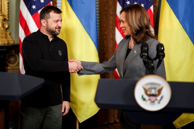 News Themen der Woche KW39 News Bilder des Tages Vice President Kamala Harris meets with Ukraine s President Volodymyr Zelenskiy in the Vice President s ceremonial office in Washington, DC, on Thursday, September 26, 2024. President Joe Biden announced $2.4 billion in military assistance for Ukraine on Thursday and plans to convene a leader-level meeting of key allies to coordinate additional support when he visits Germany next month.  WAX20240926972 TINGxSHEN