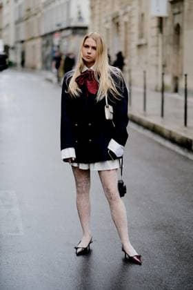 PFW - Litkovska Street Style Street style, arriving at Litkovska Spring Summer 2025 presentation, held at rue de Sevigne, Paris, France, on September 25, 2024. Photo by Marie-Paola Bertrand-Hillion ABACAPRESS.COM  Copyright: xBertrand-HillionxMarie-Paola ABACAx