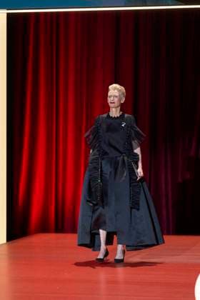 San Sebastian Film Festival - Pedro Almodovar Awarded Tilda Swinton attends the delivery of the Donosti Award to Pedro Almodovar during 72nd San Sebastian International Film Festival at Kursaal Palace on September 26, 2024 in Donostia San Sebastian, Spain Photo by ABACAPRESS.COM San Sebastian Euskadi Spain  Copyright: xABACAx