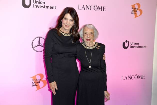 RECORD DATE NOT STATED BRIGITTE AWARD 2024 Iris Berben und Margot Friedländer beim BRIGITTE AWARD 2024 in der Bertelsmann Hauptstadtrepräsentanz in Berlin. Copyright: xEventpressxBerndtx