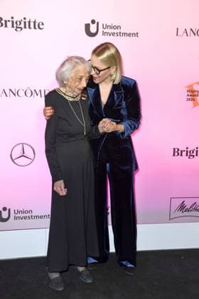RECORD DATE NOT STATED BRIGITTE AWARD 2024 Margot Friedländer und Susanna Riethmüller (Chefredakteurin BRIGITTE) beim BRIGITTE AWARD 2024 in der Bertelsmann Hauptstadtrepräsentanz in Berlin. Copyright: xEventpressxBerndtx