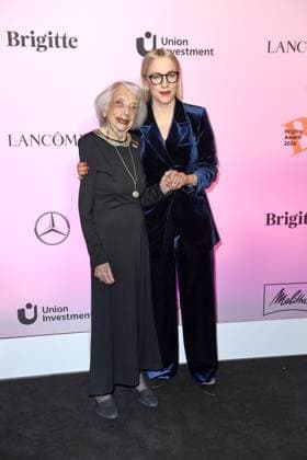 RECORD DATE NOT STATED BRIGITTE AWARD 2024 Margot Friedländer und Susanna Riethmüller (Chefredakteurin BRIGITTE) beim BRIGITTE AWARD 2024 in der Bertelsmann Hauptstadtrepräsentanz in Berlin. Copyright: xEventpressxBerndtx