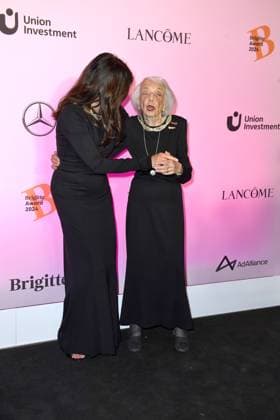 RECORD DATE NOT STATED BRIGITTE AWARD 2024 Iris Berben und Margot Friedländer beim BRIGITTE AWARD 2024 in der Bertelsmann Hauptstadtrepräsentanz in Berlin. Copyright: xEventpressxBerndtx