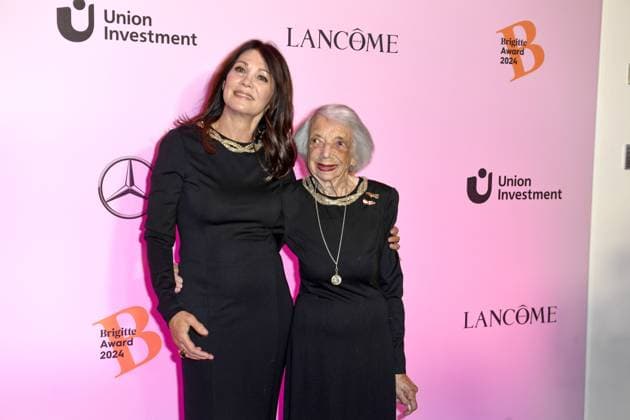 RECORD DATE NOT STATED BRIGITTE AWARD 2024 Iris Berben und Margot Friedländer beim BRIGITTE AWARD 2024 in der Bertelsmann Hauptstadtrepräsentanz in Berlin. Copyright: xEventpressxBerndtx