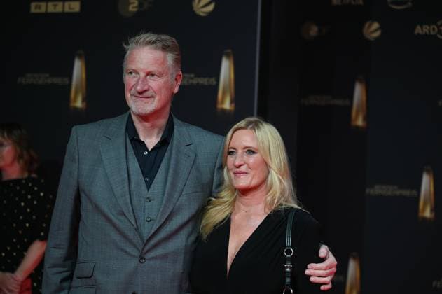 Produzent Michael Souvignier und ARD-Wettermoderatorin Claudia Kleinert kommt zur Gala und Verleihung des Deutschen Fernsehpreis in Köln.
