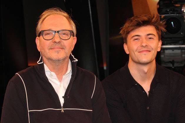 Entertainment Themen der Woche KW39 Olli Dittrich und sein Sohn Jonathan Henrich zu Gast bei der NDR Talk Show am 27.09.2024 in Hamburg NDR Talk Show am 27.09.2024 in Hamburg *** Olli Dittrich and his son Jonathan Henrich as guests on the NDR Talk Show on 27 September 2024 in Hamburg NDR Talk Show on 27 September 2024 in Hamburg 