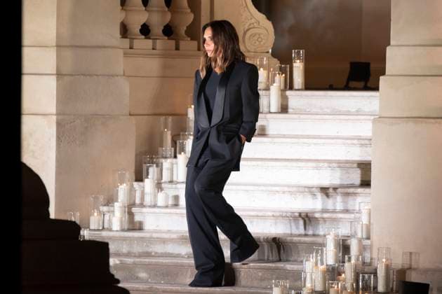 Bilder des Jahres 2024, Entertainment 09 September Entertainment Themen der Woche KW39 Entertainment Bilder des Tages . 27 09 2024. Paris, France. Victoria Beckham at the end of her show at Paris Fashion Week for Spring Summer 2025.  xi-Imagesx IIM-25510-0135