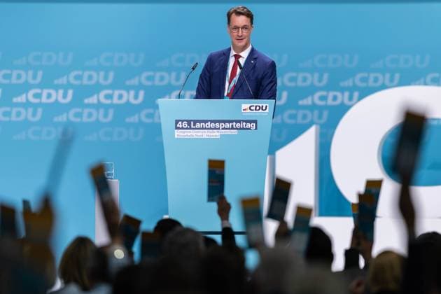 News Bilder des Tages 46. Landesparteitag der CDU Nordrhein-Westfalen am 28.09.2024 in der Halle Münsterland in Münster Hendrik Wüst ( Landesvorsitzender und Ministerpräsident NRW ) *** 46 State party conference of the CDU North Rhine-Westphalia on 28 09 2024 in the Münsterland Hall in Münster Hendrik Wüst State Chairman and Minister President NRW xJRx