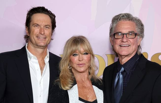 BEVERLY HILLS, CA -SEPTEMBER 27: Oliver Hudson, Goldie Hawn, Kurt Russelll at Goldie s Love-In Gala celebrating the 20th Anniversary of The Goldie Hawn Foundation and MindUP on September 27, 2024 at Ron BurkleÕs Greenacres in Beverly Hills, California. Copyright: xFayexSadoux