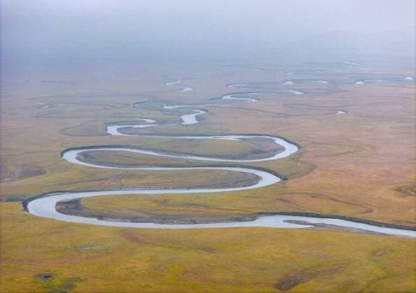 Creative Highlights World Winding Mogoler River An aerial photo taken in Hulunbuir, China, on September 28, 2024, shows the winding Mogoler River passing through the grassland during autumn rain. Hulunbuir Inner Mongolia China  Copyright: xCFOTOx originalFilename: cfoto-windingm240929_npwFw.jpg
