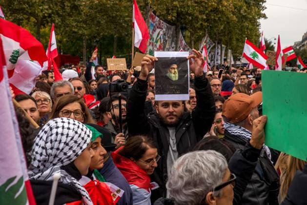 News Themen der Woche KW39 News Bilder des Tages Protest In Support Of Palestinian And Lebanese People - Paris Hundreds of people gathered at place de la Republique in support of lebanese and palestinian people and protest against the war in Palestine and Liban in Paris, France on September 29, 2024. Photo by Denis Prezat ABACAPRESS.COM Paris France  Copyright: xPrezatxDenis ABACAx