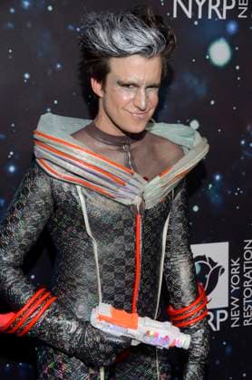 **FILE PHOTO** Gavin Creel Has Passed Away. NEW YORK, NY - OCTOBER 29: Gavin Creel attends Bette Midler™s 2018 Annual Hulaween Event Benefiting The New York Restoration Project, at the Cathedral of St. John the Divine on Monday, October 29, 2018 in New York. Copyright: xRaymondxHagansx