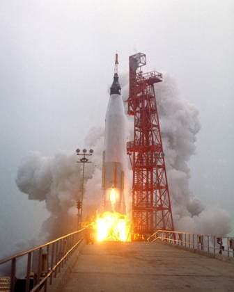 RECORD DATE NOT STATED KENNEDY SPACE CENTER, FLA. -- Mercury Atlas 7 lifted off today from Complex 14 carrying Astronaut Scott Carpenter and the Aurora 7 for the second manned orbital mission. Copyright: xpiemagsx piemagsnasaend23-16991 !ACHTUNG AUFNAHMEDATUM GESCHÄTZT!