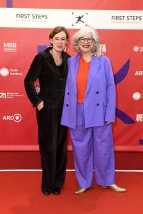 RECORD DATE NOT STATED Verleihung FIRST STEPS 2024 Anne Leppien und Claudia Löwe bei der Verleihung FIRST STEPS 2024 im Theater des Westens in Berlin. Copyright: xEventpressxBerndtx