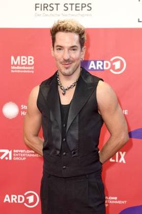 RECORD DATE NOT STATED Verleihung FIRST STEPS 2024 Nico Stank bei der Verleihung FIRST STEPS 2024 im Theater des Westens in Berlin. Copyright: xEventpressxBerndtx