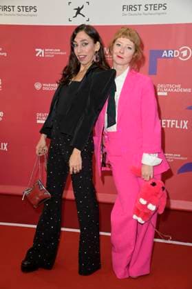 Carol Schuler und Sarah Bauerett bei der 25. Verleihung der First Steps Awards 2024 im Theater des Westens. Berlin, 30.09.2024