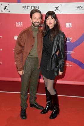 Franz Dinda mit Ehefrau Elise Dinda bei der 25. Verleihung der First Steps Awards 2024 im Theater des Westens. Berlin, 30.09.2024