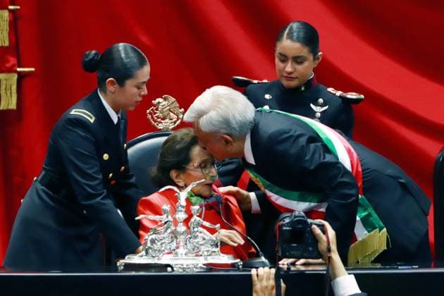 Outgoing President Andres Manuel Lopez Obrador and President of the Chamber of Deputies Ifigenia MartoÂ­nez during the Claudia Sheinbaum inauguration ceremony at the Congress of the Union. on October 1, 2024 in Mexico City, Mexico. Mexico City Mexico - ZUMAe321 20241001_zia_e321_002 Copyright: xCarlosxSantiagox