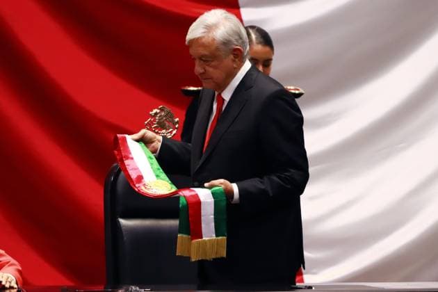 Outgoing President Andres Manuel Lopez Obrador holding the presidential sash during the Claudia Sheinbaum inauguration ceremony at the Congress of the Union. on October 1, 2024 in Mexico City, Mexico. Mexico City Mexico - ZUMAe321 20241001_zia_e321_027 Copyright: xCarlosxSantiagox