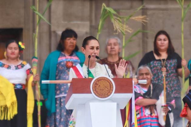 Mexico s new president, Claudia Sheinbaum Pardo, speaking during the Ceremony of the handing over of the baton of command from the hands of the representatives of the 100 indigenous peoples as part of the presidential inauguration in the main square of the Zocalo. on October 1, 2024 in Mexico City, Mexico. Mexico City Mexico - ZUMAe321 20241001_zia_e321_072 Copyright: xCarlosxSantiagox