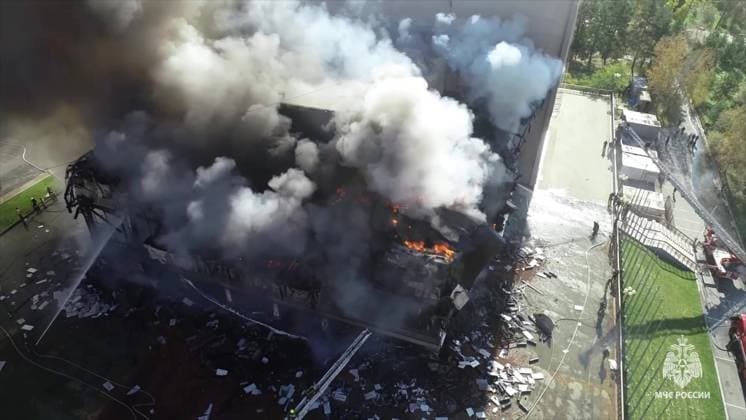 Russia Theatre Fire 8777703 03.10.2024 In this handout video grab released by the Russian Emergencies Ministry, firefighters work to extinguish a fire at the Khabarovsk Regional Musical Theater in Khabarovsk, Russia. Russian Emergency Situations Ministry Khabarovsk Russia  Copyright: xx