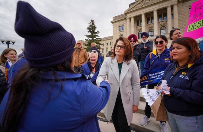October 3, 2024, Regina, Sk, Canada: Saskatchewan NDP leader Carla Beck interacts with participants during a rally organized by Saskatchewan Union of Nurses outside of the Saskatchewan Legislative Building in Regina, on Thursday, October 3, 2024. Regina Canada  - ZUMAc35_ 20241003_zaf_c35_096 Copyright: xHeywoodxYux