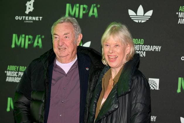 Guests arrive for Abbey Road Music Photography Abbey Road Music Photography 2024- Guests Arrival Featuring: Pink Floyd Drummer Nick Mason and wife Where: London, United Kingdom When: 03 Oct 2024 Credit: Laura Rose WENN London United Kingdom Copyright: xLauraxRose WENNx wenn40043378 Thepinkrosephotographyltdx wenn40043378