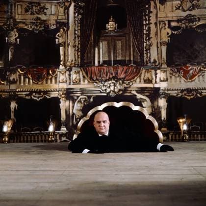 Archivbilder der Woche SPORT KW40 HOFFMANNS ERZÄHLUNGEN Hoffmanns Erzählungen, Phantastische Oper von Jacques Offenbach, Chor und Orchester der Bayerischen Staatsoper unter Christoph von Dohnanyi, Regie: Vaclav Kaslic, TV-Aufzeichnung, ZDF, 1970, Szene, 3. Akt: Lindorf (THOMAS TIPTON), Berlin Deutschland Copyright: ArthurxGrimm AGR_82020946 EDITORIAL USE ONLY