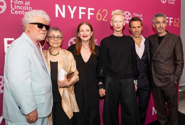 Bilder des Jahres 2024, Entertainment 10 Oktober Entertainment Themen der Woche KW40 October 4, 2024, New York, New York, United States: Pedro AlmodoÂ³var, Sigrid Nunez, Julianne Moore, Tilda Swinton, Alessandro Nivola and John Turturro attend premiere of The Room Next Door at 62nd New York Film Festival at Alice Tully Hall in New York on October 4, 2024 New York United States - ZUMAr339 20241004_znp_r339_030 Copyright: xLevxRadinx