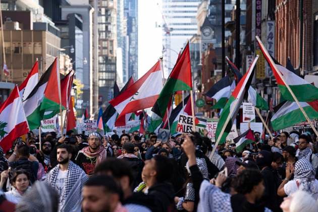 October 5, 2024, Toronto, On, Canada: People protest in support of Palestine in Toronto on Saturday, October 5, 2024. Toronto Canada  - ZUMAc35_ 20241005_zaf_c35_101 Copyright: xArlynxMcadoreyx