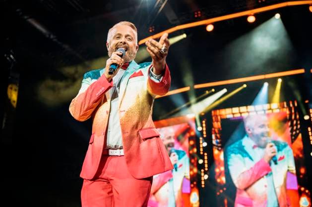 Entertainment Themen der Woche KW40 Ross Antony live bei der Schlagernacht des Jahres 2024 - Das Original in der Messehalle. Erfurt, 05.10.2024 *** Ross Antony live at the Schlagernacht des Jahres 2024 Das Original in the Messehalle Erfurt, 05 10 2024 Foto:xM.xKremerx xFuturexImagex schlagernacht_4087