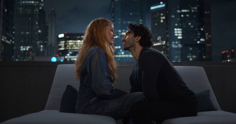 Blake Lively and Justin Baldoni USA. Blake Lively and Justin Baldoni in (C) Sony Pictures Releasing film, It Ends with Us (2024).Director:Justin BaldoniWriter:Christy HallSource: Colleen Hooverâ?s novel with same titlePlot: Lily Bloom has a flower shop and meets a neurosurgeon who is living in the same block. LMK106-061024-002Supplied by LMKMEDIA. Editorial Only.Landmark Media is not the copyright owner of these Film or TV stills but provides a service only for recognised Media outlets. 