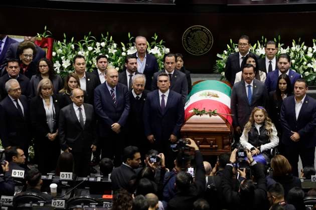 Memorial Tribute To Ifigenia Martinez, President Of The Chamber Of Deputies In Mexico A guard of honor takes place during a tribute to Ifigenia Martinez, President of the Chamber of Deputies, in Mexico City, Mexico, on October 7, 2024. She dies at the age of 99, five days after handing over the presidential sash to Claudia Sheinbaum, President of Mexico. Mexico City Mexico City Mexico  Copyright: xGerardoxVieyrax originalFilename: vieyra-notitle241007_npZjC.jpg
