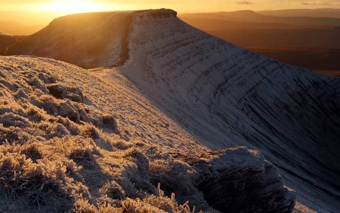 Creative Highlights World Brecon Beacons in winter, South Wales, United Kingdom, Europe Copyright: DavidxPickford 802-847 RECORD DATE NOT STATED