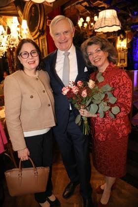 08.10.2024, Marchfelderhof Deutsch-Wagram, Verleihung des Goldenen Johann Strauß 2024, traditionellen Verleihung durch die Johann Strauss Gesellschaft Wien! im Bild: Karin Veitl, Thomas Schäfer-Elmayer, Christine Zach, Verleihung des Goldenen Johann Strauß 2024