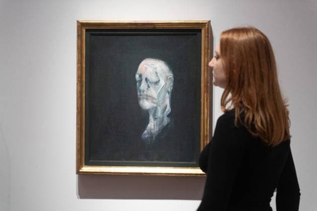 Francis Bacon: Human Presence Photo Call at National Portrait Gallery, London A staff member views Study for Potrait II (after the Life Mask of William Blake) , 1955 by Francis Bacon as part of The National Portrait Gallery s Francis Bacon: Human Presence Exhibition which runs from 10 Octoberl 2024 - 19 Jan 2025 at National Portrait Gallery in London, England, UK on Wednesday 9 October, 2024., Credit:Justin Ng Avalon UK, England, London, National Portrait Gallery  Copyright: xJustinxNgx xAvalonx 0918624095