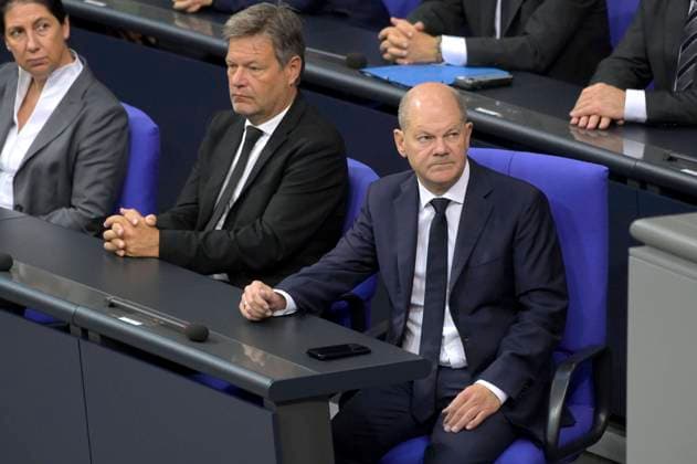 News Themen der Woche KW41 Robert Habeck und Olaf Scholz in der 191. Sitzung des Deutschen Bundestages im Reichstagsgebäude. Berlin, 10.10.2024 *** Robert Habeck and Olaf Scholz at the 191st session of the German Bundestag in the Reichstag building Berlin, 10 10 2024 Foto:xF.xKernx xFuturexImagex bundestagssitzung191_4014