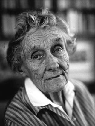 Astrid Lindgren, barnbokförfattarinna, fyller 90 ar den 14 november. Hennes böcker läses och älskas av barn över hela världen och är översatta till ett 70-tal sprak. STOCKHOLM SVERIGE x75498x *** Astrid Lindgren, childrens author, turns 90 on November 14 Her books are read and loved by children all over the world and have been translated into more than 70 languages STOCKHOLM SWEDEN x75498x  Copyright: xJontexWentzelx