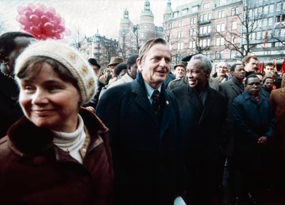 ARCHIVE STOCKHOLM 19760430. Olof Palme, Lisbet Palme and Tanzanian President Julius Nyerere at Norra Bantorget in Stockholm. Olof Palme led Sweden s Social Democratic Workers Party 1969-1986 and was Prime Minister 1969-1976 and 1982-1986. Stockholm Sweden ttexport x5600x *** ARCHIVE STOCKHOLM 19760430 Olof Palme, Lisbet Palme and Tanzanian President Julius Nyerere at Norra Bantorget in Stockholm Olof Palme led Sweden s Social Democratic Workers Party 1969 1986 and was Prime Minister 1969 1976 and 1982 1986 Stockholm Sweden ttexport x5600x  Copyright: x50000x LISBETH PALME