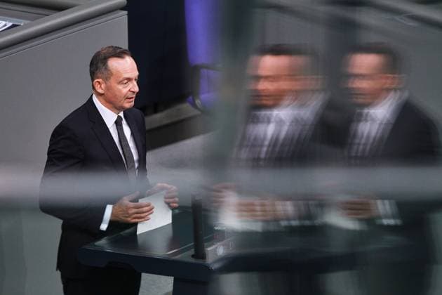 News Themen der Woche KW41 News Bilder des Tages Berlin, Deutschland, 11.10.2024: Deutscher Bundestag: 192. Bundestagssitzung: Bundesminister für Digitales und Verkehr Volker Wissing (FDP) hält eine Rede zur Eröffnung *** Berlin, Germany, 11 10 2024 German Bundestag 192 Bundestag session Federal Minister for Digital Affairs and Transport Volker Wissing FDP delivers opening speech Copyright: xdtsxNachrichtenagenturx dts_48401