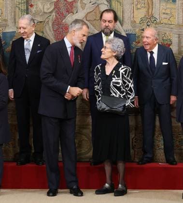 The King presents the VI Edition of the Spanish Orders History Award King Felipe VI and the researcher and teacher in the Navy, Carla Rahn Phillips, during the presentation of the VI Edition of the Spanish Orders History Award, at the Royal Palace of El Pardo, on October 11, 2024, in Madrid Spain The aim of this award is to value the history and the trajectory of those researchers who have worked to transmit the truth of past events 11 OCTOBER 2024 KING DELIVERED VI EDITION OF THE SPANISH ORDERS HISTORY PRIZE MADRID Marta Ferná Madrid Madrid Madrid Spain  Copyright: xMartaxFernandezxJarax 6270224