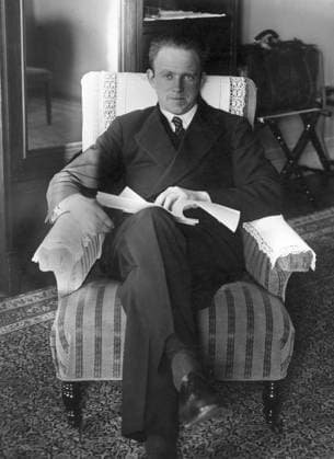 STOCKHOLM 1933-12. Orig. caption... NOBEL PRIZE WINNER IN STOCKHOLM. The Nobel laureate in physics, Professor Werner Heisenberg, in Stockholm. Note. Prof. Werner Heisenberg Nobel laureate 1933 Note. W. Heisenberg, 1901-76, German physicist, received the 1932 Nobel Prize in Physics Antimakasser Armchairs persons: Werner Heisenberg sites: GERMANY * ; SWEDEN ; STOCKHOLM STOCKHOLM SWEDEN sp_sw x5600x *** STOCKHOLM 1933 12 Orig caption NOBEL PRIZE WINNER IN STOCKHOLM The Nobel laureate in physics, Professor Werner Heisenberg, in Stockholm Note Prof Werner Heisenberg Nobel laureate 1933 Note W Heisenberg, 1901 76, German physicist, received the 1932 Nobel Prize in Physics Antimakasser Armchairs persons Werner Heisenberg sites GERMANY SWEDEN STOC  Copyright: xXxXxXx WERNER HEISENBERG