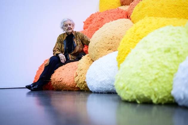 Bilder des Jahres 2024, Entertainment 10 Oktober Entertainment Themen der Woche KW41 Entertainment Bilder des Tages Sheila Hicks Kunsthalle Düsseldorf. ** NUR FÜR REDAKTIONELLE ZWECKE ** EDITORIAL USE ONLY **<p>Die Künstlerin Sheila Hicks am Freitag den 11. Oktober 2024 in der Kunsthalle in Düsseldorf. Deutschland NRW Düsseldorf Copyright: RalfxRottmann *** Sheila Hicks Kunsthalle Düsseldorf FOR EDITORIAL PURPOSES ONLY EDITORIAL USE ONLY p The artist Sheila Hicks on Friday, October 11, 2024 at the Kunsthalle in Düsseldorf Germany NRW Düsseldorf Copyright RalfxRottmann Copyright: RalfxRottmann doc7xkaiy06zpe1dwa5g450 ,EDITORIAL USE ONLY