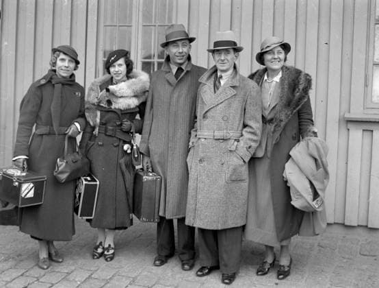 GÖTEBORG 1935-05-13. Artister pa Liseberg. *** Local Caption *** GT Lada: Krep-Liseberg GÖTEBORG SVERIGE x2524x *** GÖTEBORG 1935 05 13 Artists at Liseberg Local Caption GT Lada Krep Liseberg GÖTEBORG SWEDEN x2524x  Copyright: xKamerareportage TTx ARTISTER PA LISEBERG