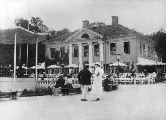 Göteborg cirka 1925 Värdshuset pa Liseberg *** Local Caption *** GP Kamerareportage x2524x *** Gothenburg circa 1925 The Inn at Liseberg Local Caption GP Kamerareportage x2524x  Copyright: xKamerareportage TTx