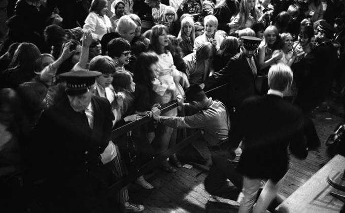 Opopoppa 1967 - radio program with artists from Skansen Host: Robert Broberg Trängsel Fans sites: STOCKHOLM; SWEDEN sp_sw x5600x *** Opopoppa 1967 radio program with artists from Skansen Host Robert Broberg Trängsel Fans sites STOCKHOLM SWEDEN sp sw x5600x  Copyright: xBERTILxS-SONxABERGxBAx ENTHUSIASTIC AUDIENCE
